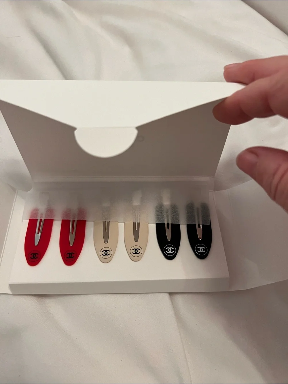 CHANEL Logo Snap Hair Clips Set - Red, Beige, Black- NIB